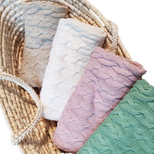 Carica l'immagine nel visualizzatore di Gallery, COPERTA DOUBLE FACE IN COTONE A MAGLIA E PELUCHE DI COTONE  – 80x100 - SALVIA