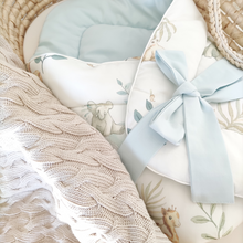 Carica l'immagine nel visualizzatore di Gallery, SACCO NANNA AVVOLGI BEBÉ - CUCCIOLI DELLA SAVANA & ACQUA