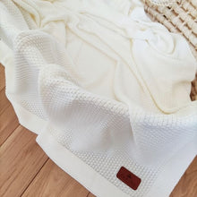 Carica l'immagine nel visualizzatore di Gallery, COPERTA A MAGLIA IN BAMBOO 100% - 80x100