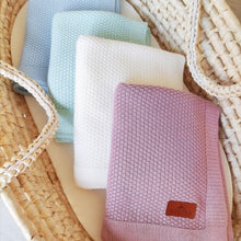 Carica l'immagine nel visualizzatore di Gallery, COPERTA A MAGLIA IN BAMBOO 100% - 80x100