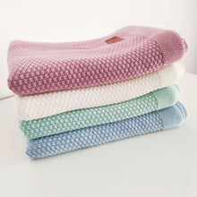 Carica l'immagine nel visualizzatore di Gallery, COPERTA A MAGLIA IN BAMBOO 100% - 80x100