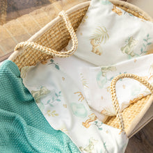 Carica l'immagine nel visualizzatore di Gallery, SET LENZUOLA CULLA E CARROZZINA - CUCCIOLI DELLA SAVANA