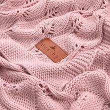 Load image into Gallery viewer, KNITTED BAMBOO BLANKET - LEAF TEXTURE - 80x100 - OLD PINK

